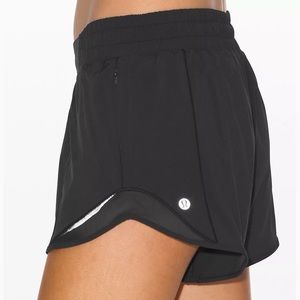Hotty hot lululemon black shorts 4”